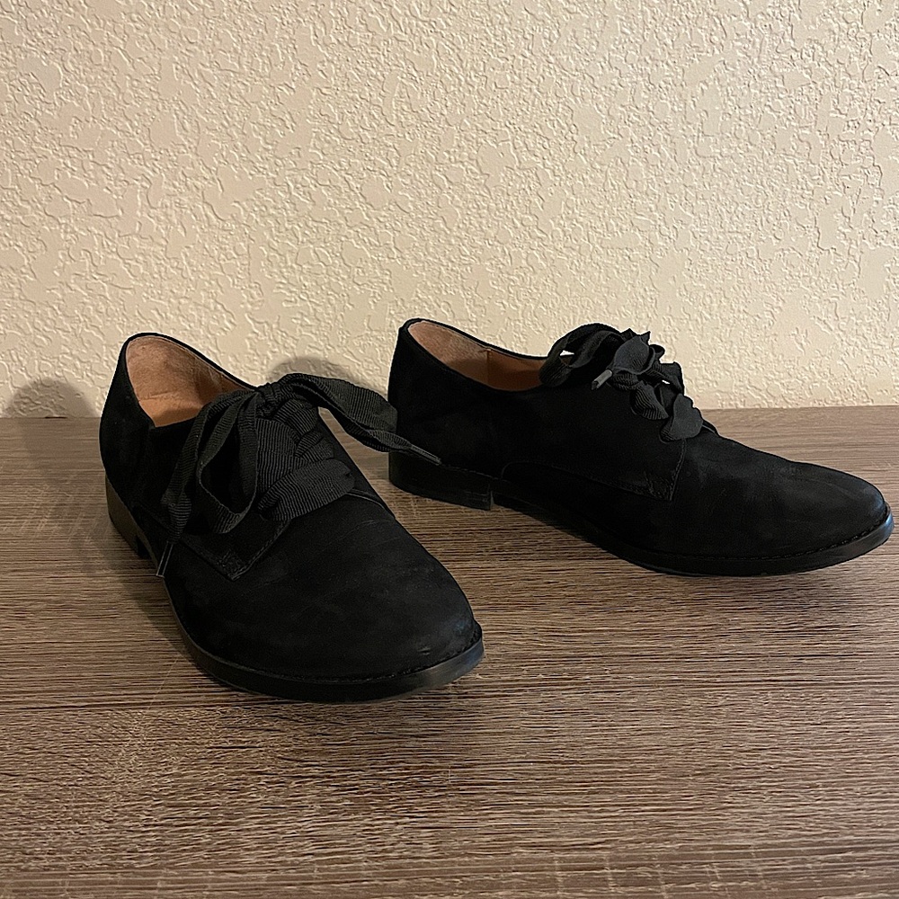 Vionic black suede Evelyn oxfords with ribbon laces